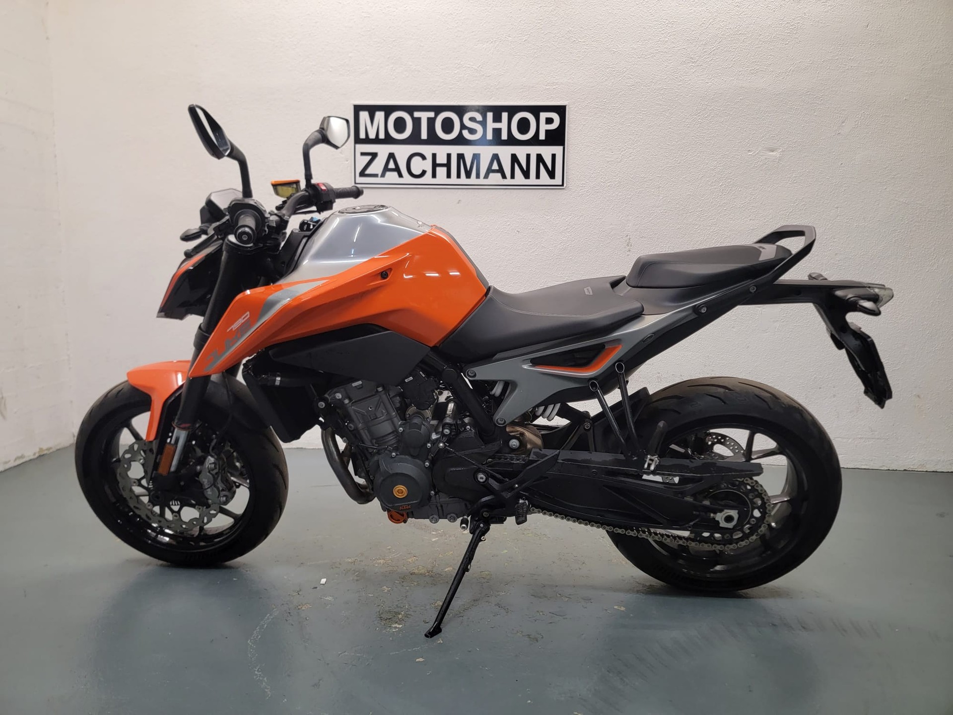 KTM 790 Duke ABS-showroom-element-1