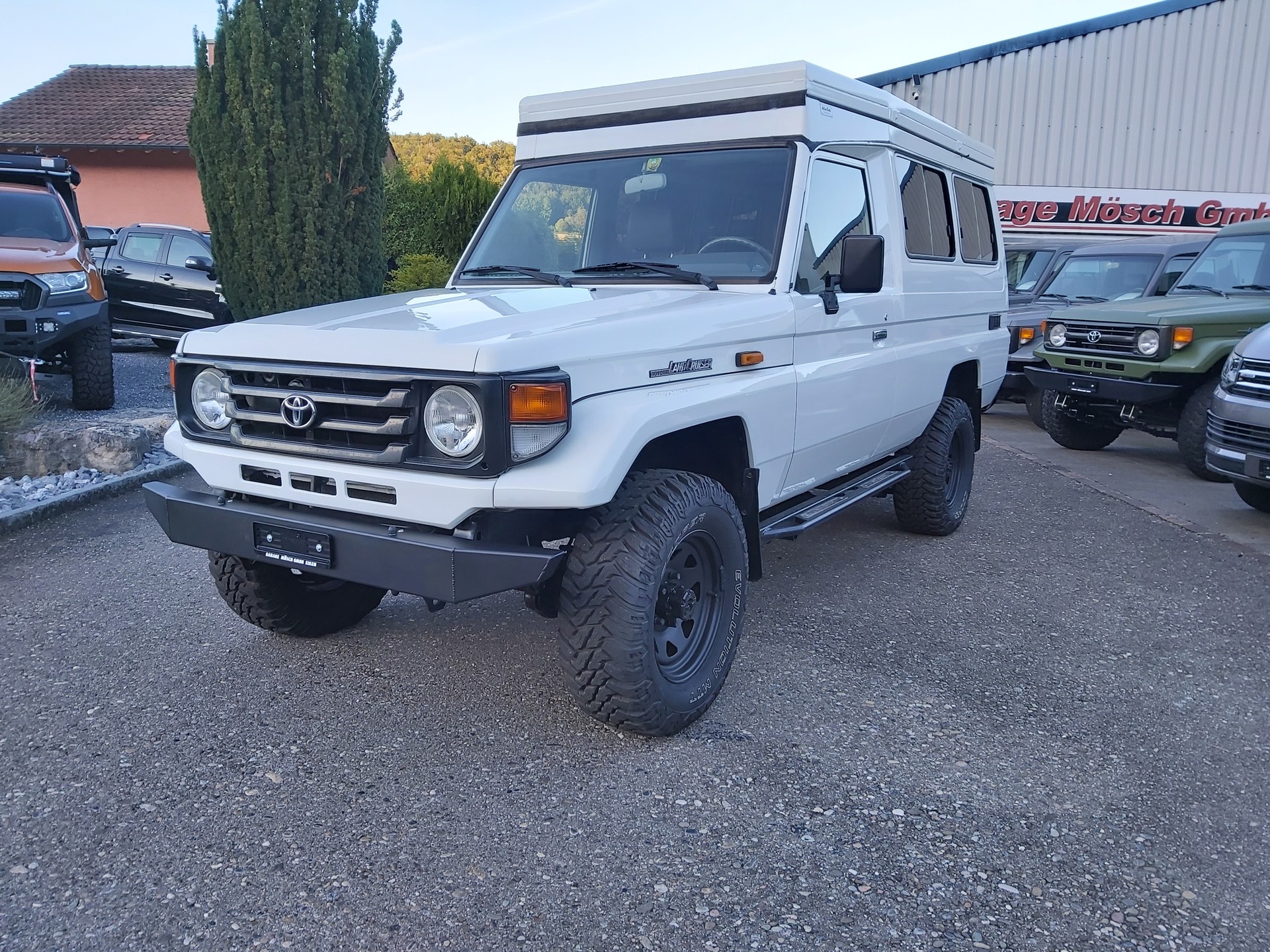 TOYOTA Land Cruiser 400 Hdt Long 4.2D-image-3