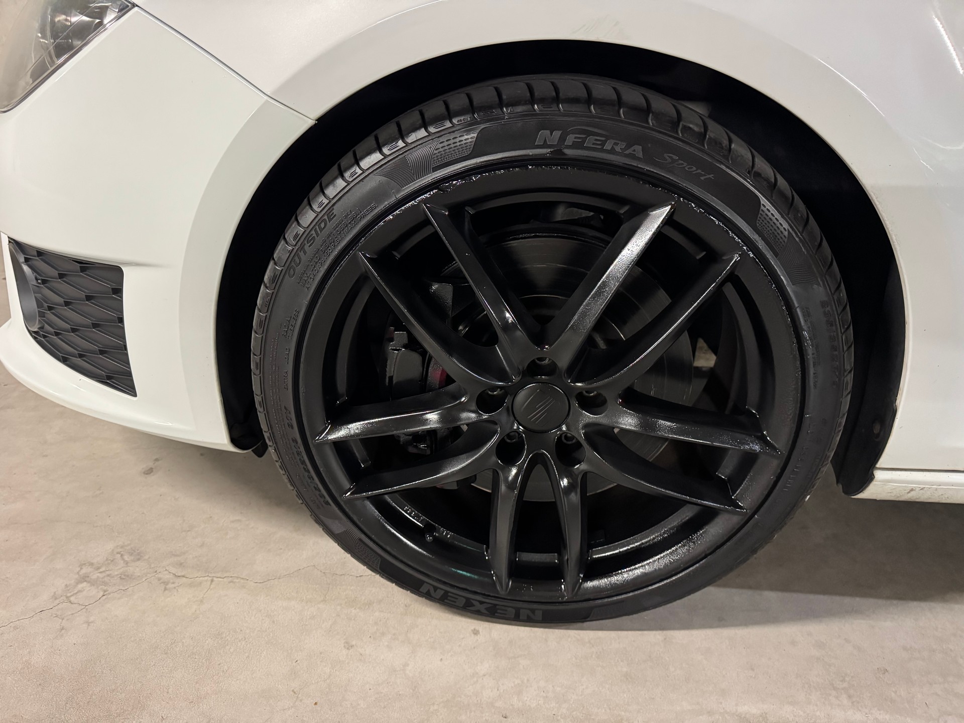 SEAT Leon 2.0 TSI Cupra R310 World Champion Edition-image-14
