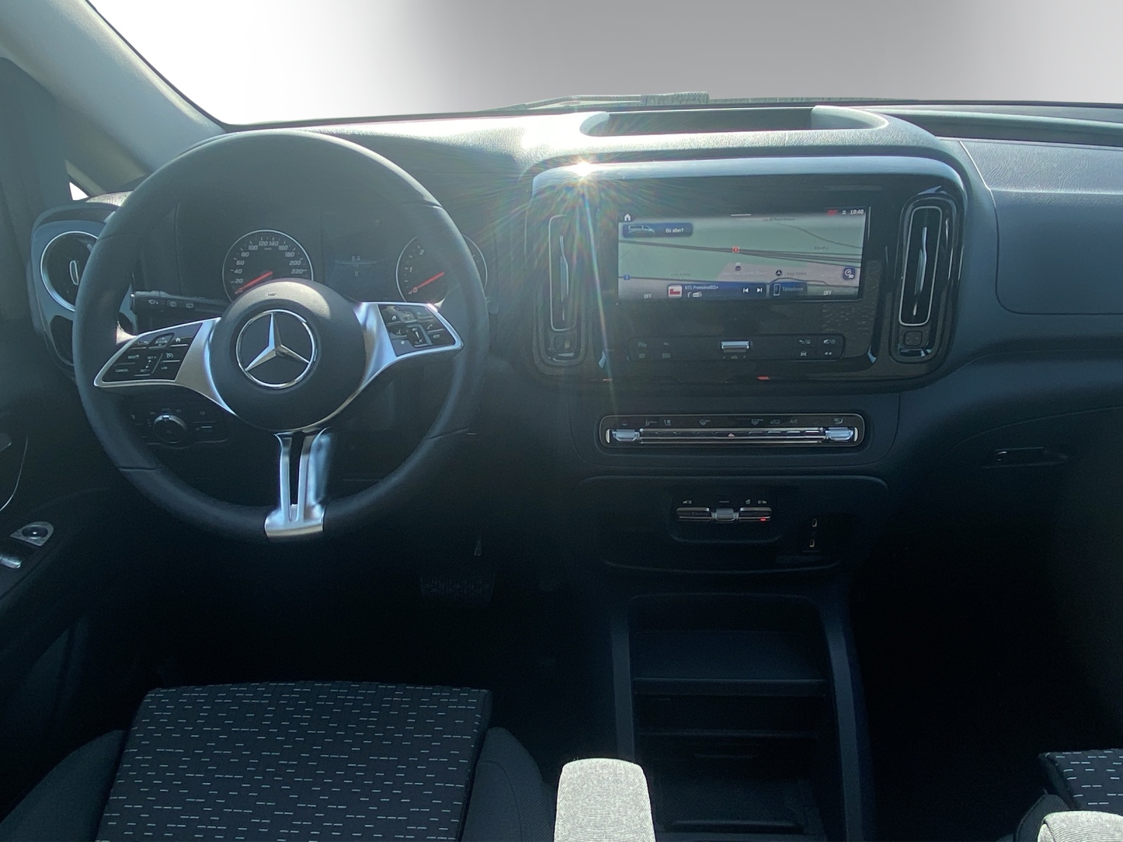 MERCEDES-BENZ Vito 116 CDI Lang Select Tourer 4Matic 9G-Tronic-image-9