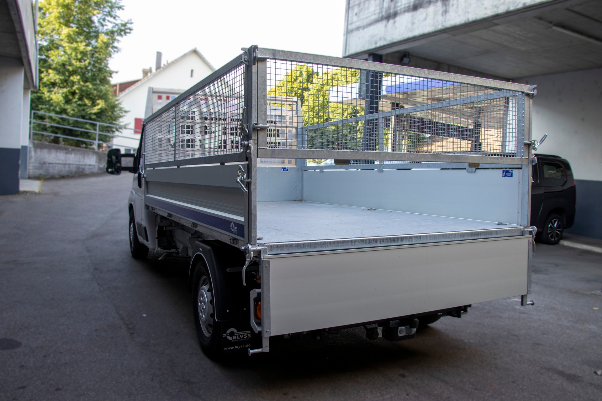 PEUGEOT Boxer 3- Seiten Kipper 435 L3 165 PS-showroom-element-2