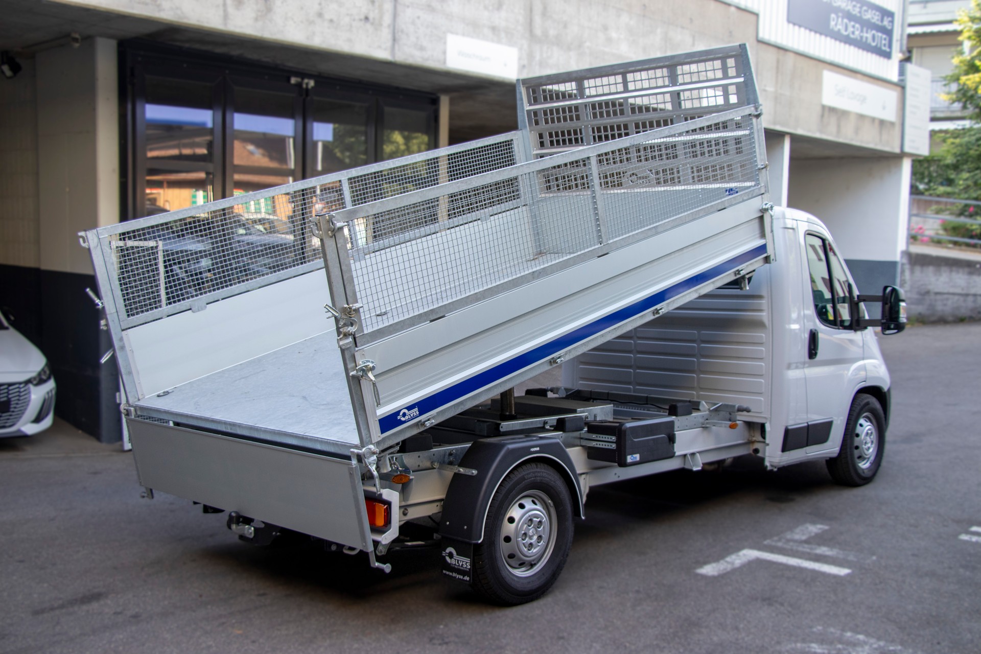 PEUGEOT Boxer 3- Seiten Kipper 435 L3 165 PS-image-7