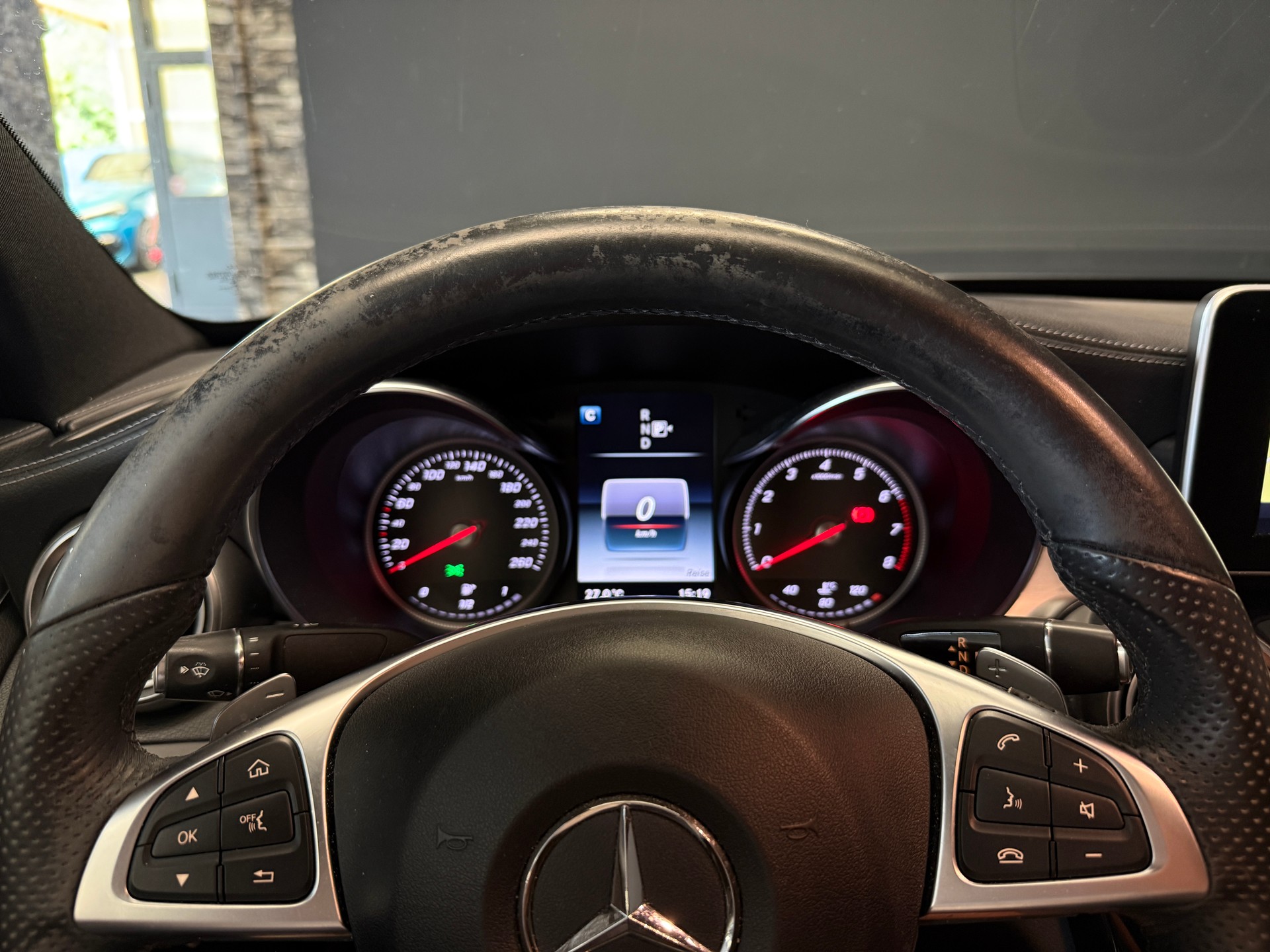 MERCEDES-BENZ C 200 Swiss Star Edition AMG Line 7G-Tronic-image-7