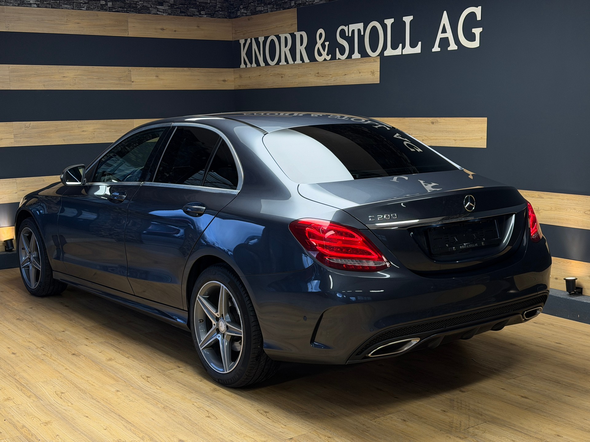 MERCEDES-BENZ C 200 Swiss Star Edition AMG Line 7G-Tronic-image-21