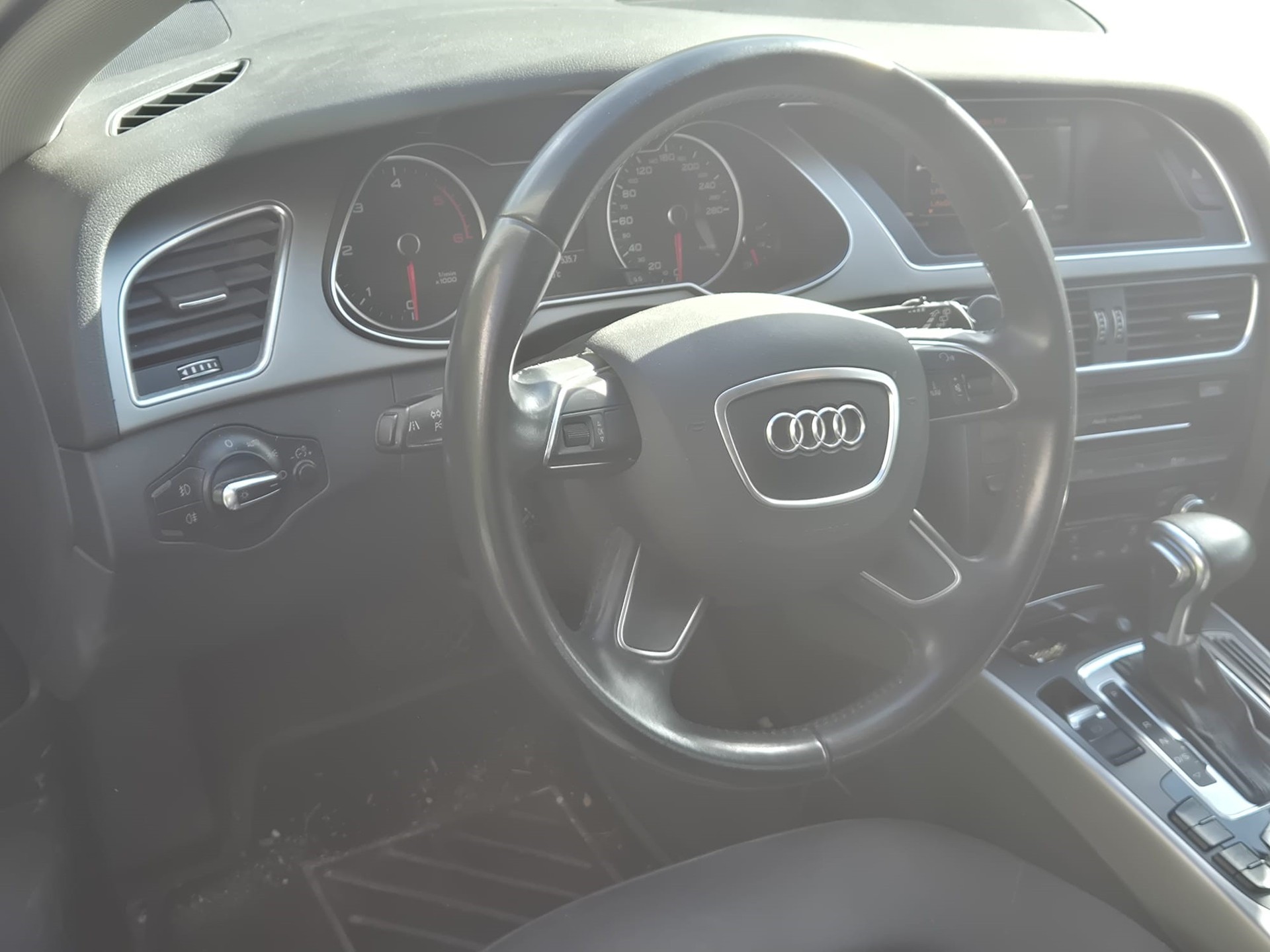 AUDI A4 Avant 2.0TDI ULTRA (190CV) S-Line-image-4