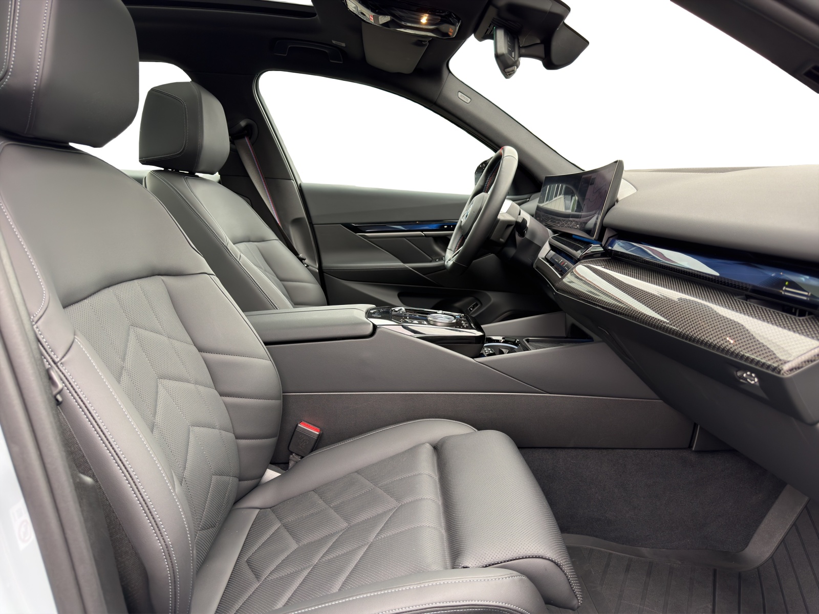 BMW i5 M60 xDrive M Sport Pro-image-16