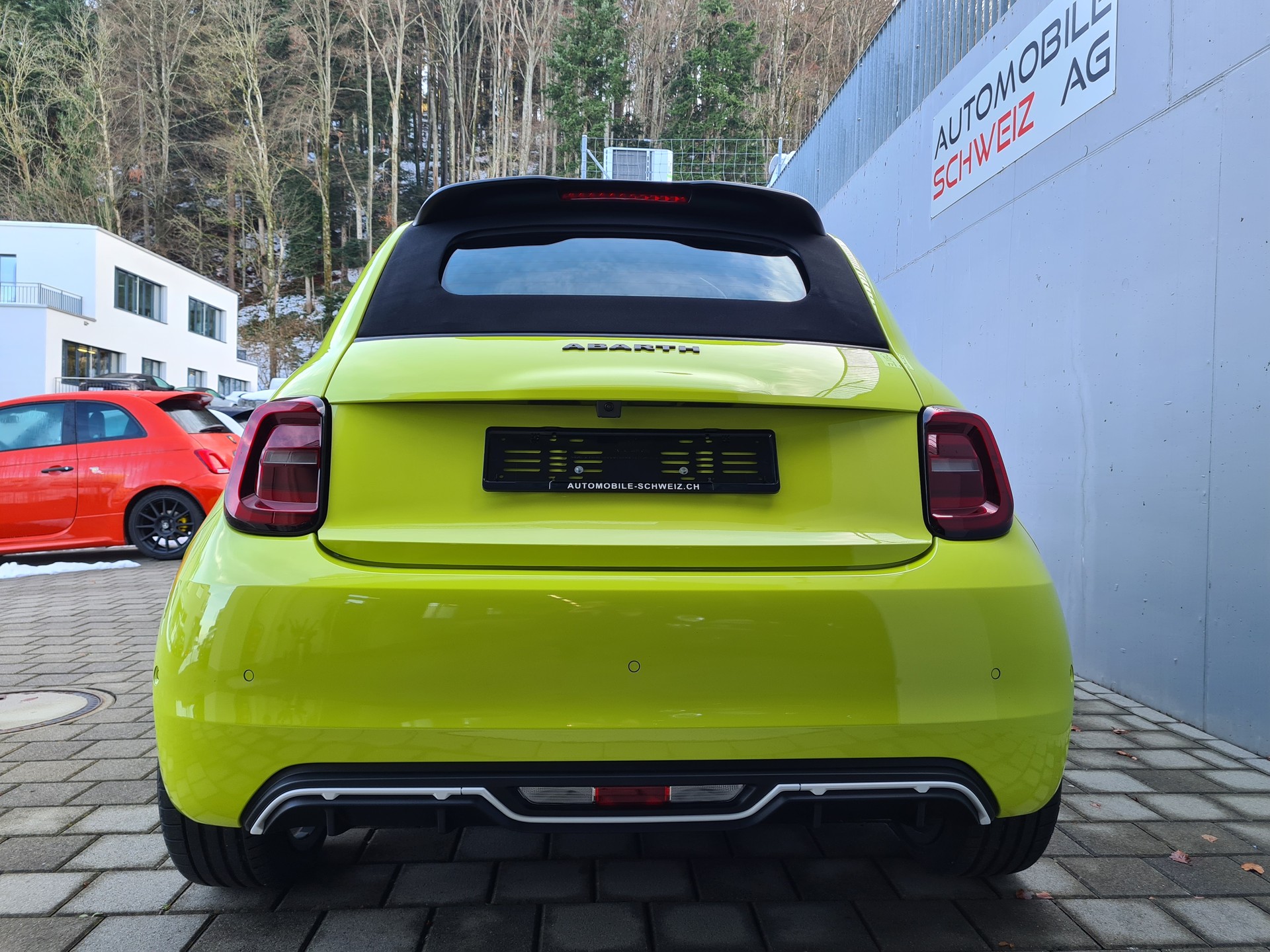 FIAT Abarth Cabrio 500e Scorpionissima-image-7