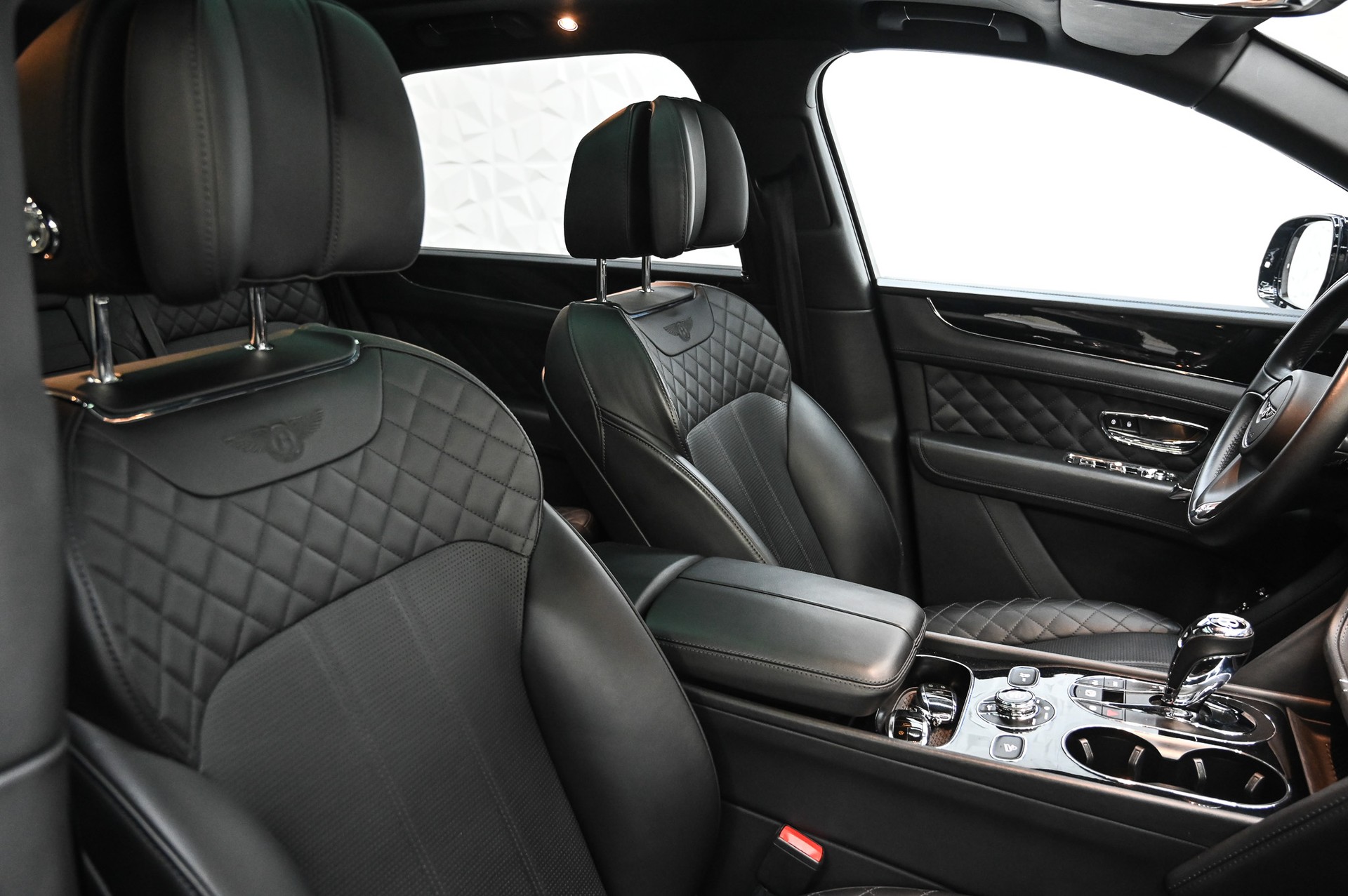 BENTLEY Bentayga 6.0 W12-image-21