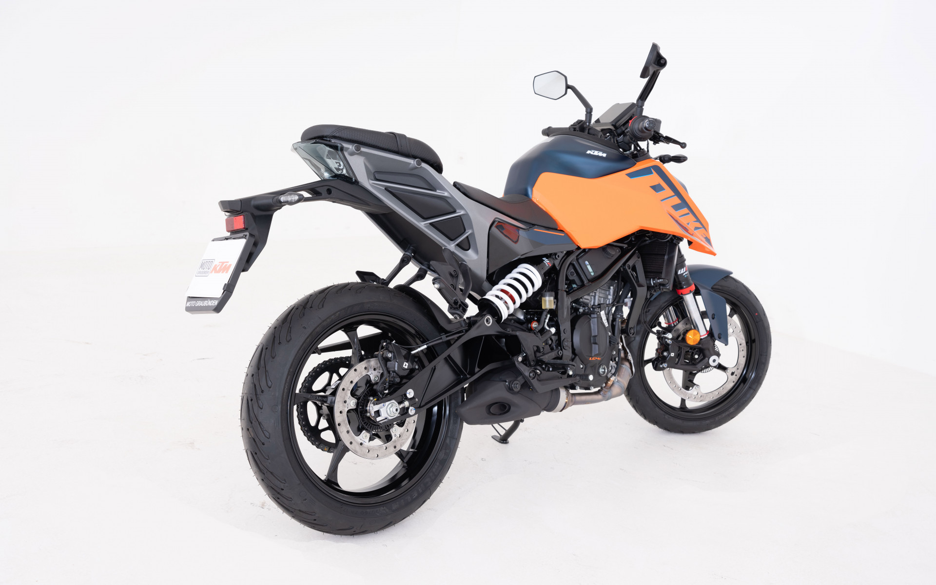 KTM 125 Duke-showroom-element-3