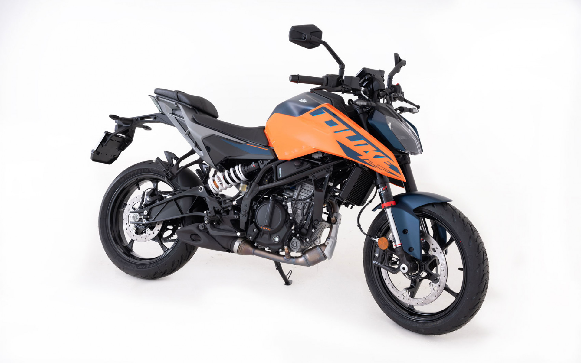 KTM 125 Duke-showroom-element-2