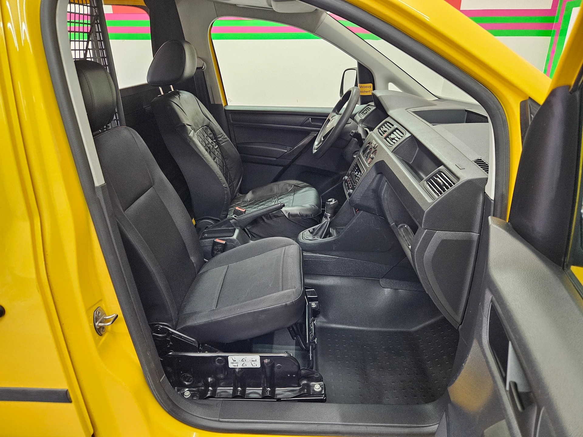 VW Caddy Maxi 2.0TDI 4Motion-image-10