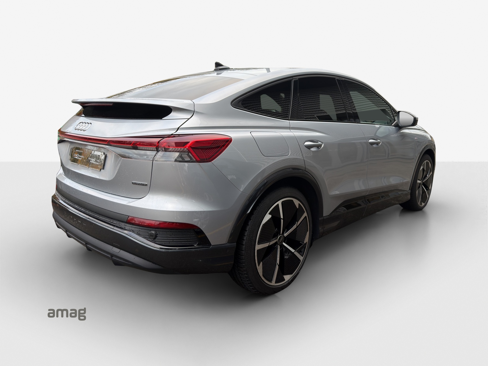 AUDI Q4 Sportback e-tron 50 quattro-image-4
