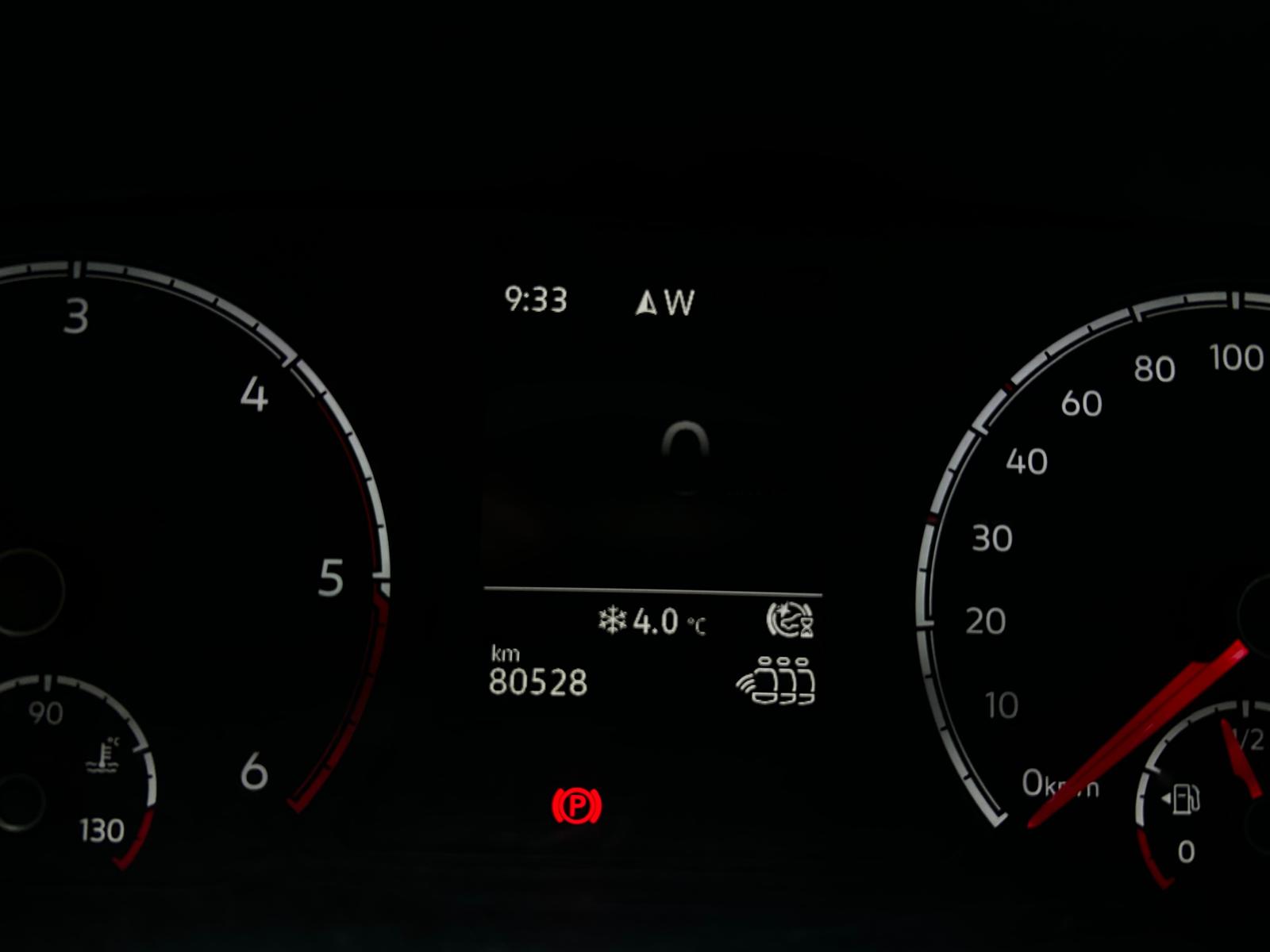 VW Caddy 2.0 TDI-image-18