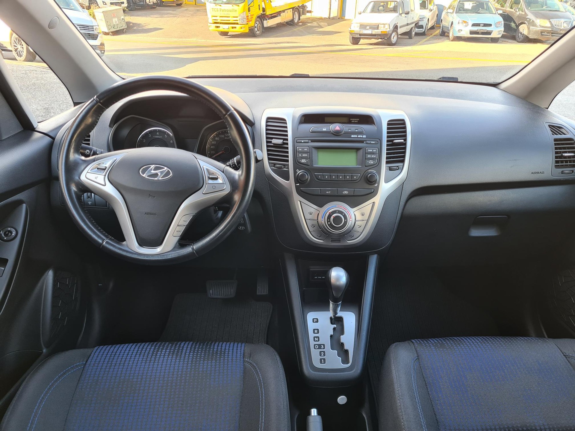 HYUNDAI iX20 1.6 Style Automatique-image-9