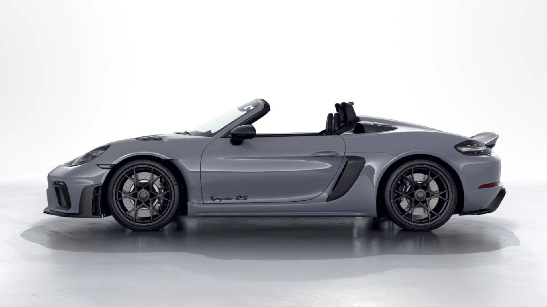 PORSCHE 718 Spyder RS-image-1