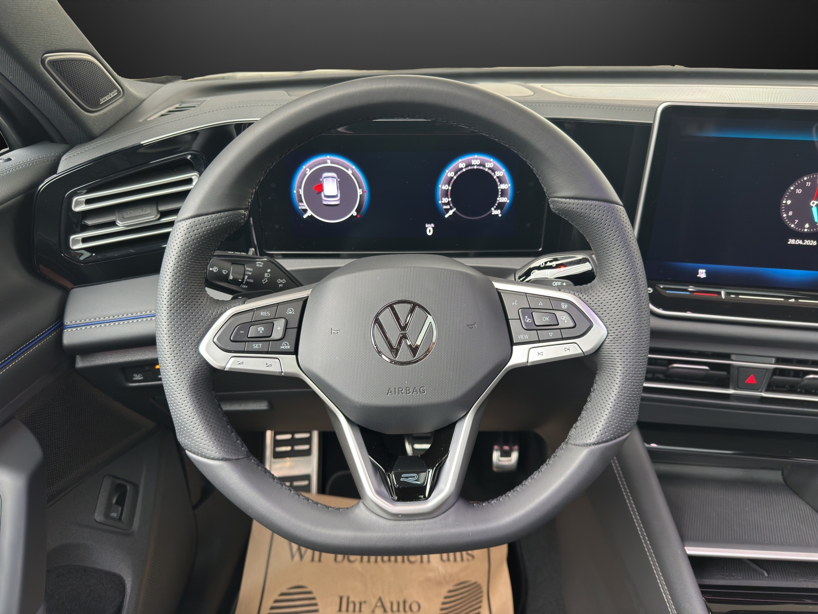 VW Tiguan 2.0 TDI SCR R-Line 4Motion DSG-image-10