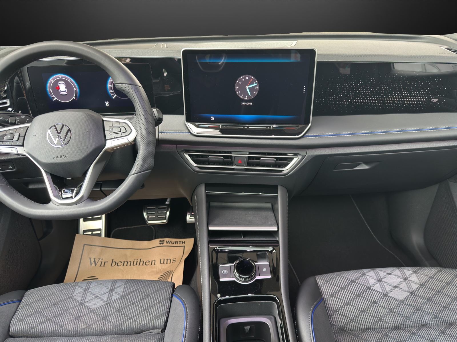 VW Tiguan 2.0 TDI SCR R-Line 4Motion DSG-image-11