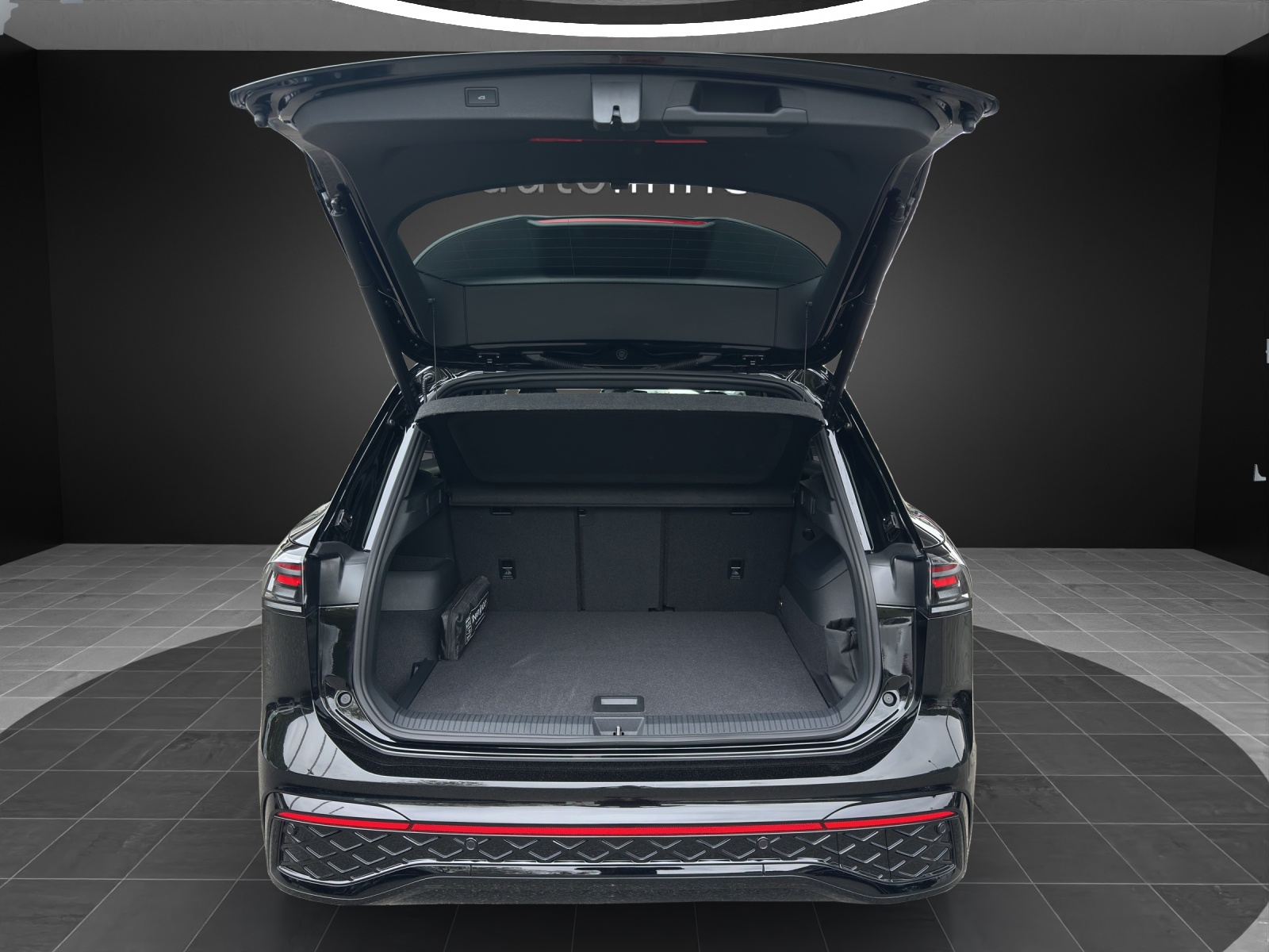 VW Tiguan 2.0 TDI SCR R-Line 4Motion DSG-image-12