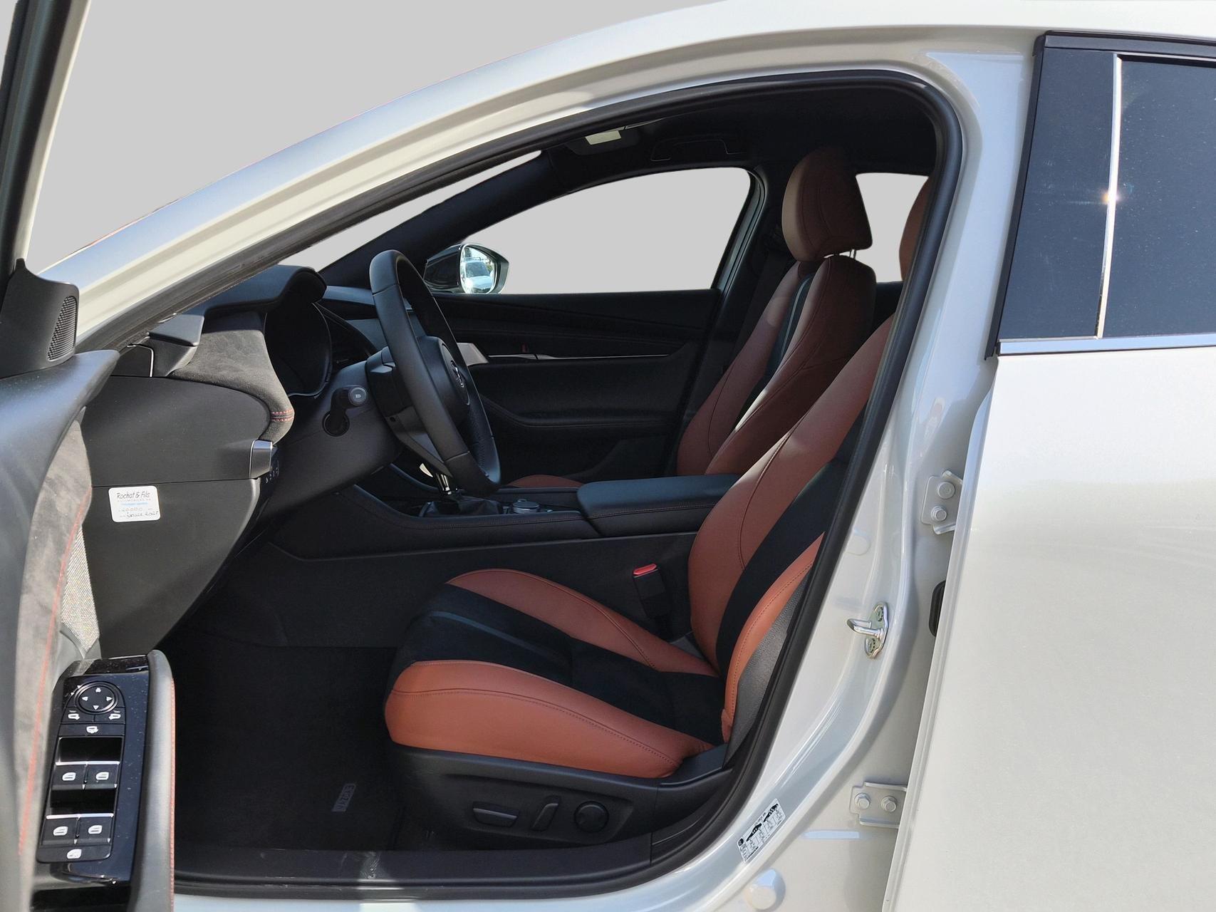 MAZDA 3 Hatchback SKYACTIV-X M Hybrid 186 Nagisa Automat-image-2