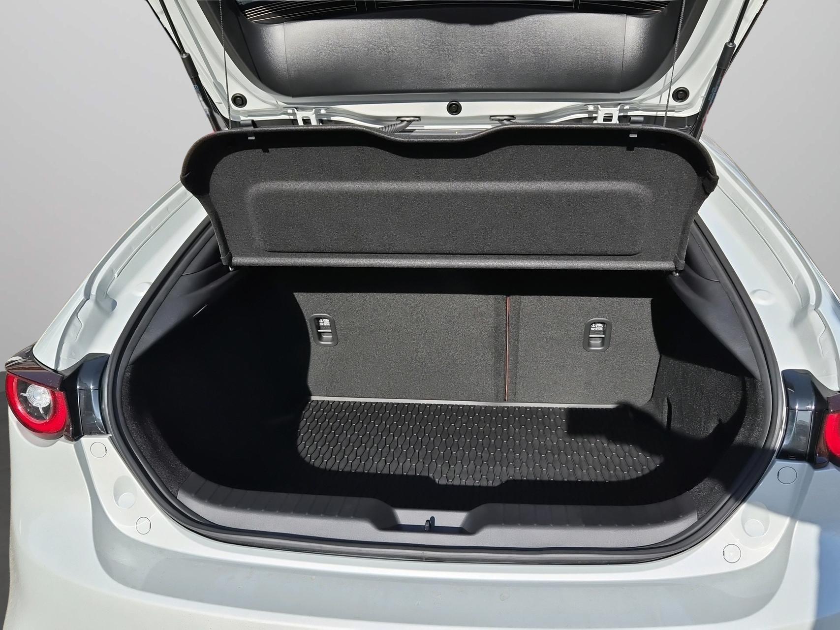 MAZDA 3 Hatchback SKYACTIV-X M Hybrid 186 Nagisa Automat-image-8