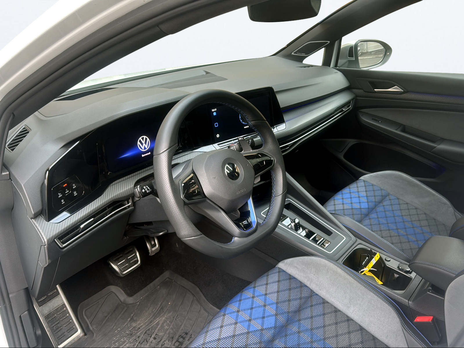 VW Golf 2.0 TSI R DSG 4Motion-image-10