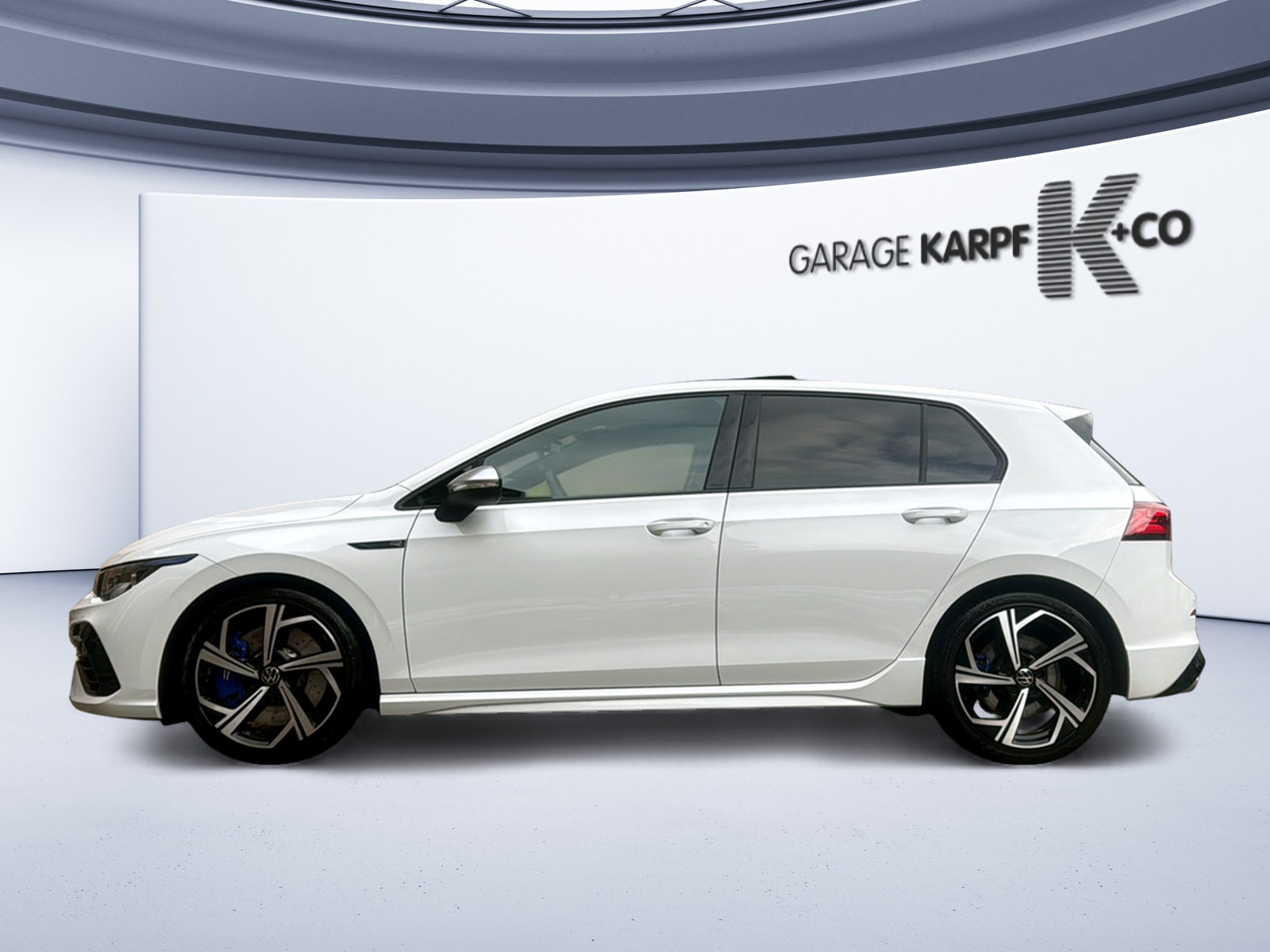 VW Golf 2.0 TSI R DSG 4Motion-image-1