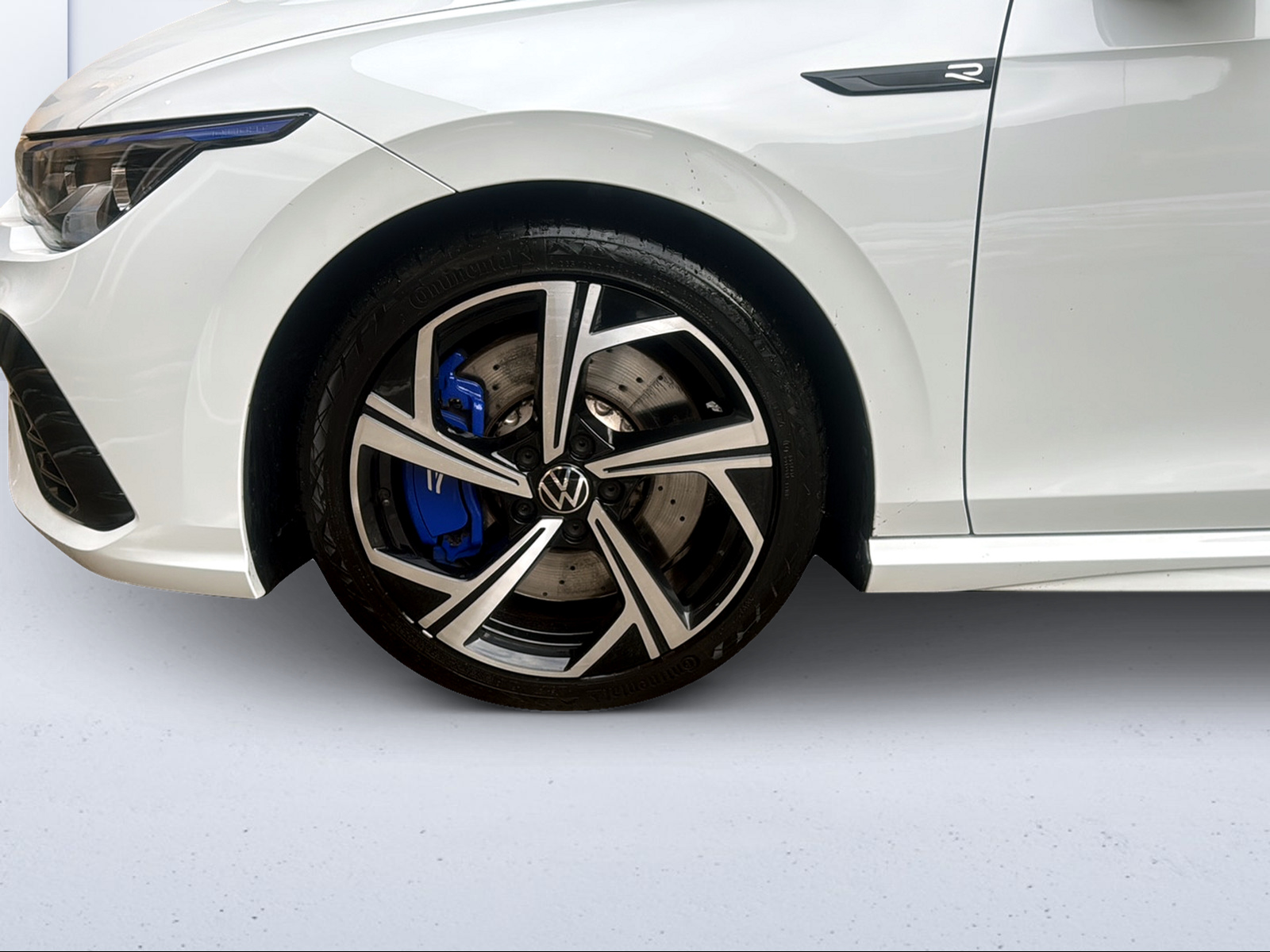VW Golf 2.0 TSI R DSG 4Motion-image-14