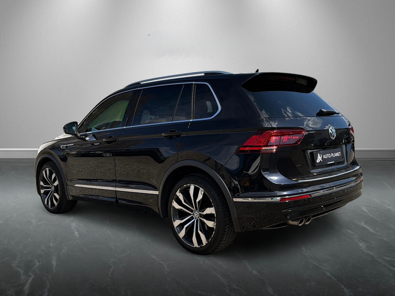 VW Tiguan 2.0 TDI SCR Highline 4Motion DSG-image-2