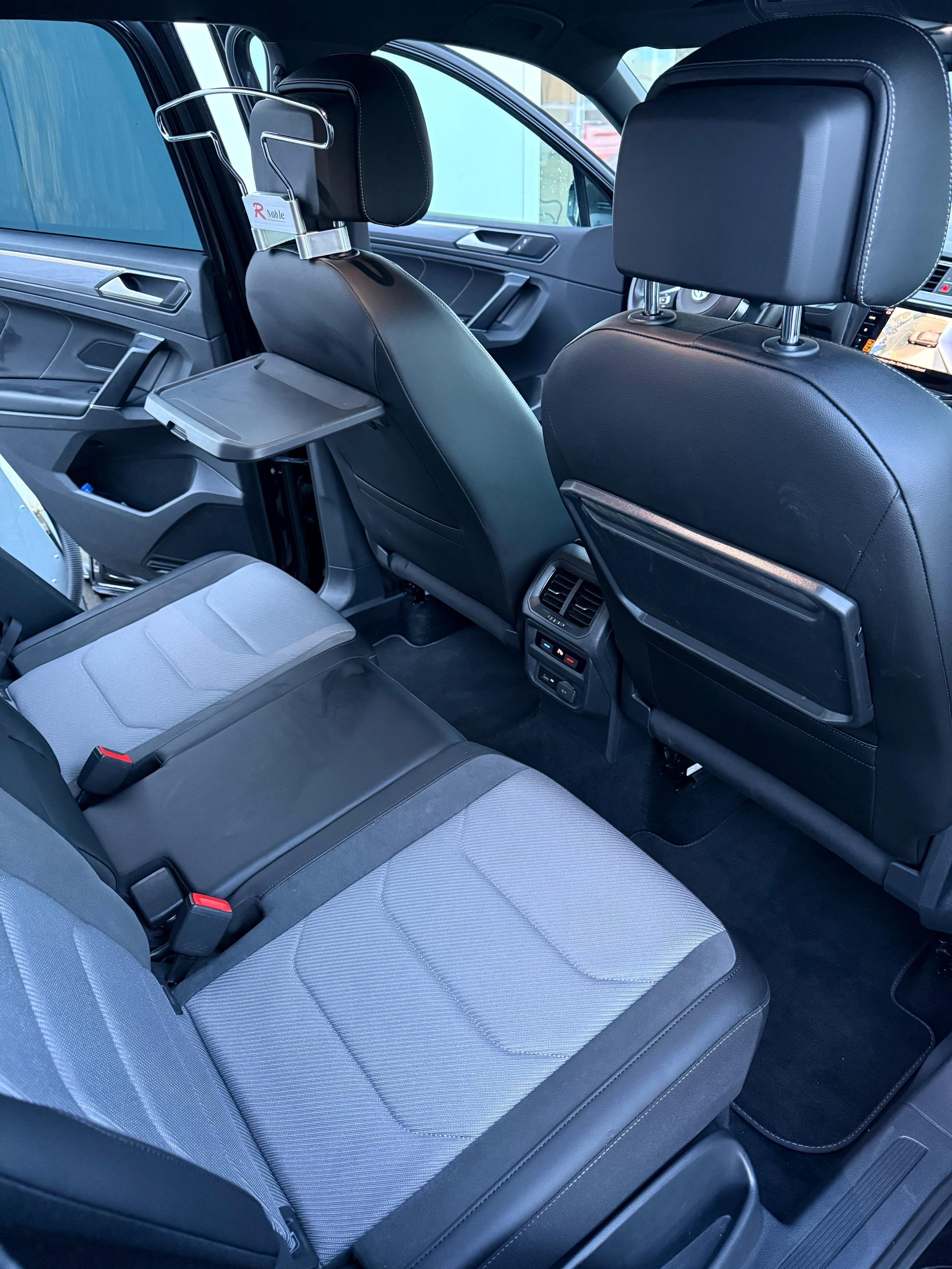 VW Tiguan 2.0 TDI SCR Highline 4Motion DSG-image-8