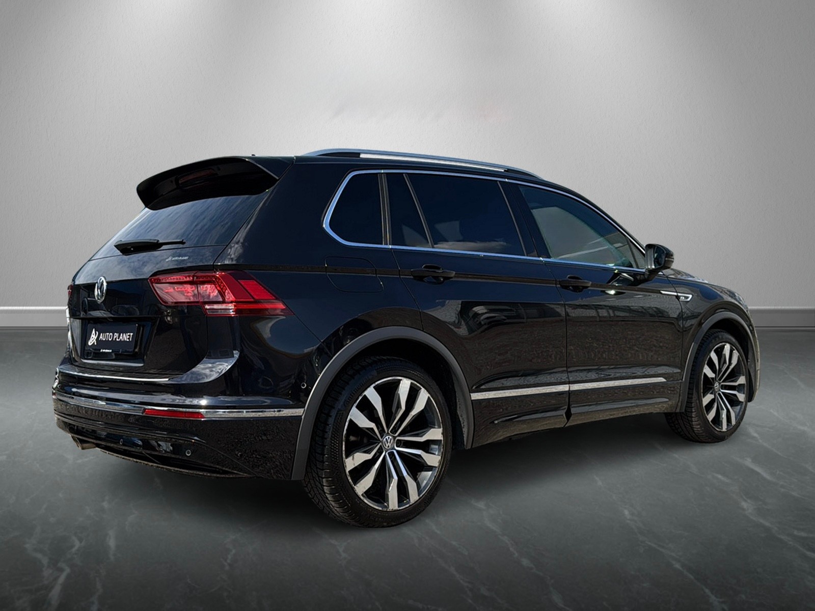 VW Tiguan 2.0 TDI SCR Highline 4Motion DSG-image-3