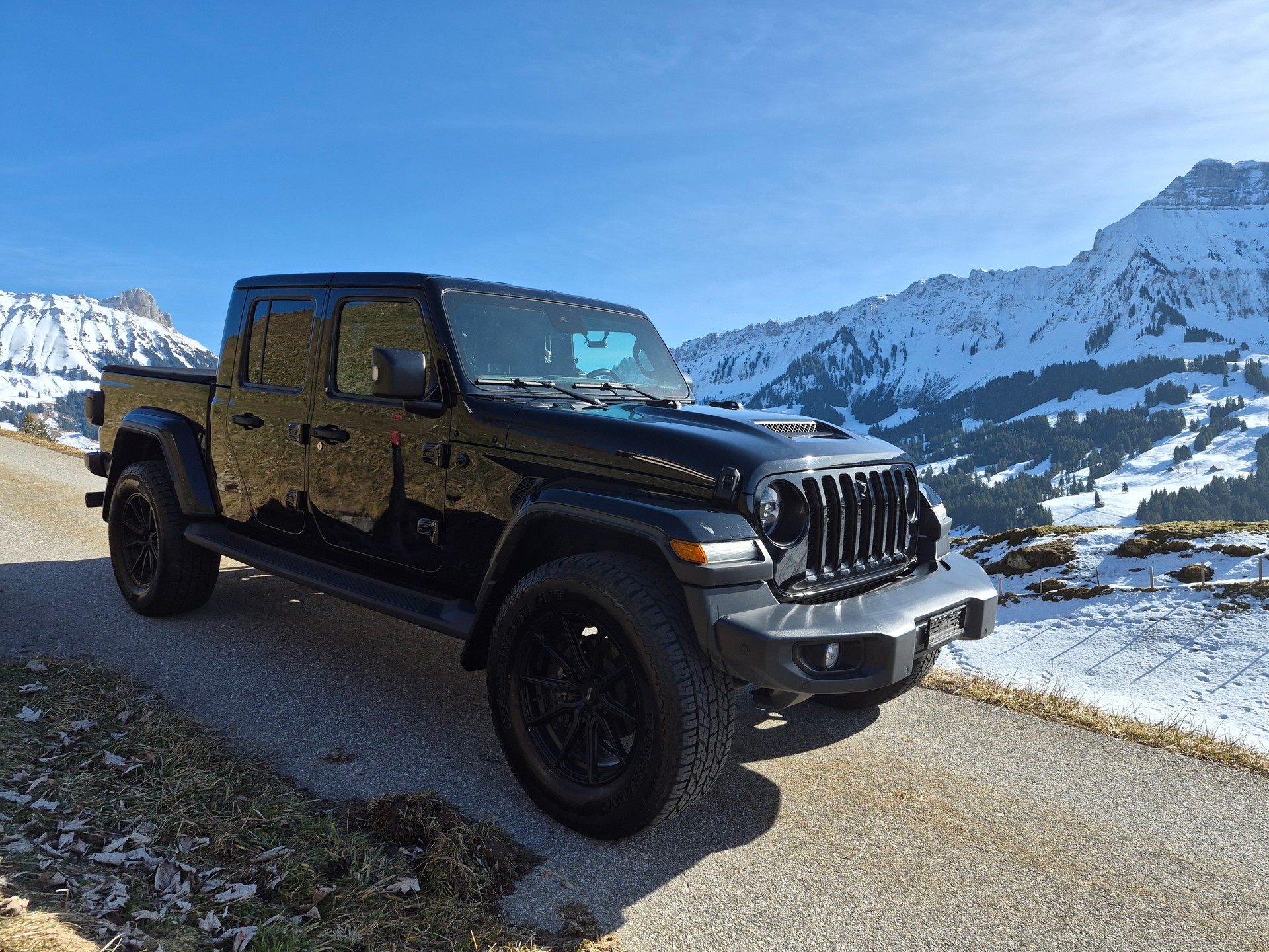 JEEP Gladiator 3.0 V6 Overland-image-0
