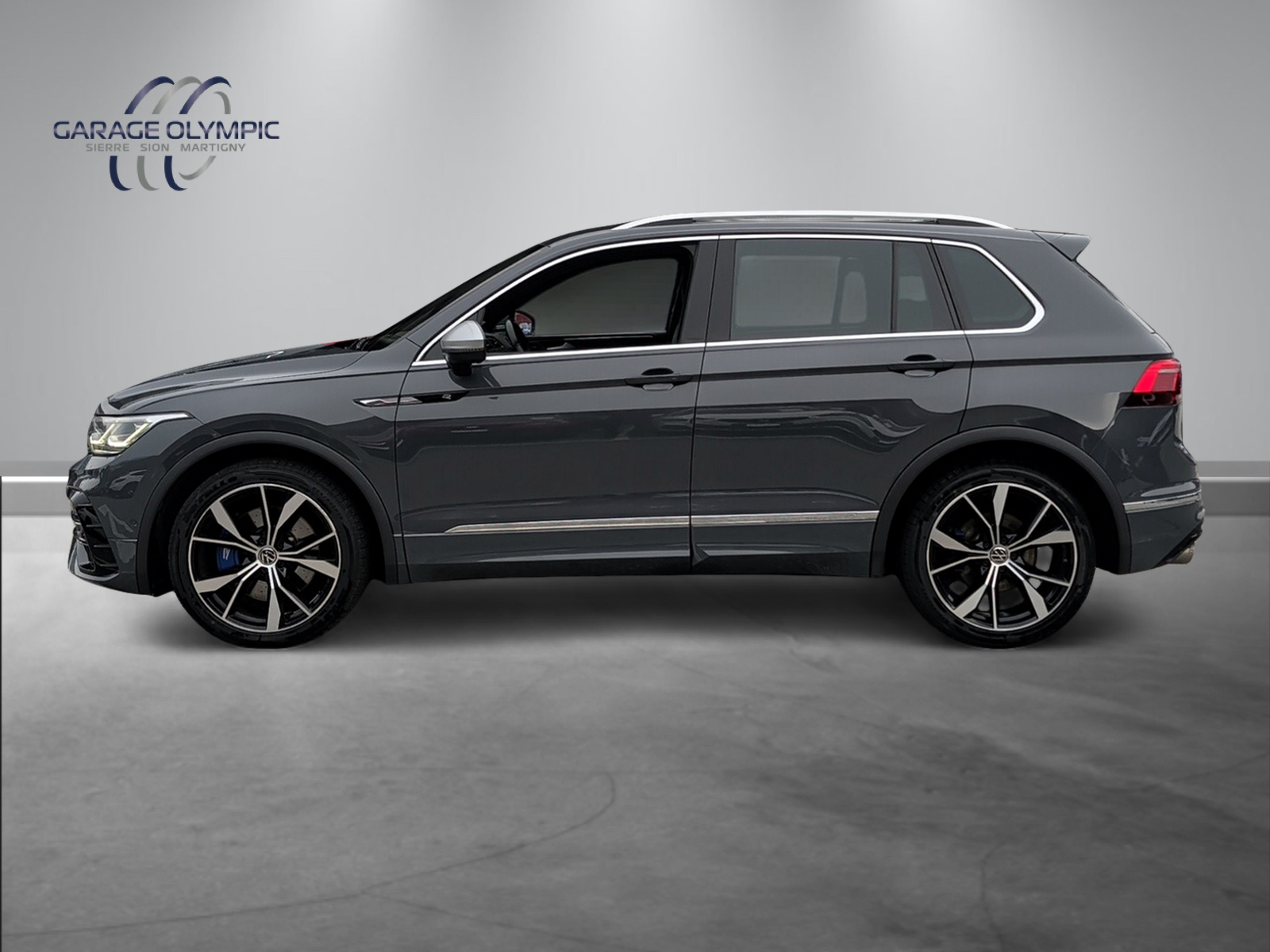VW Tiguan 2.0TSI R 4Motion DSG-image-4