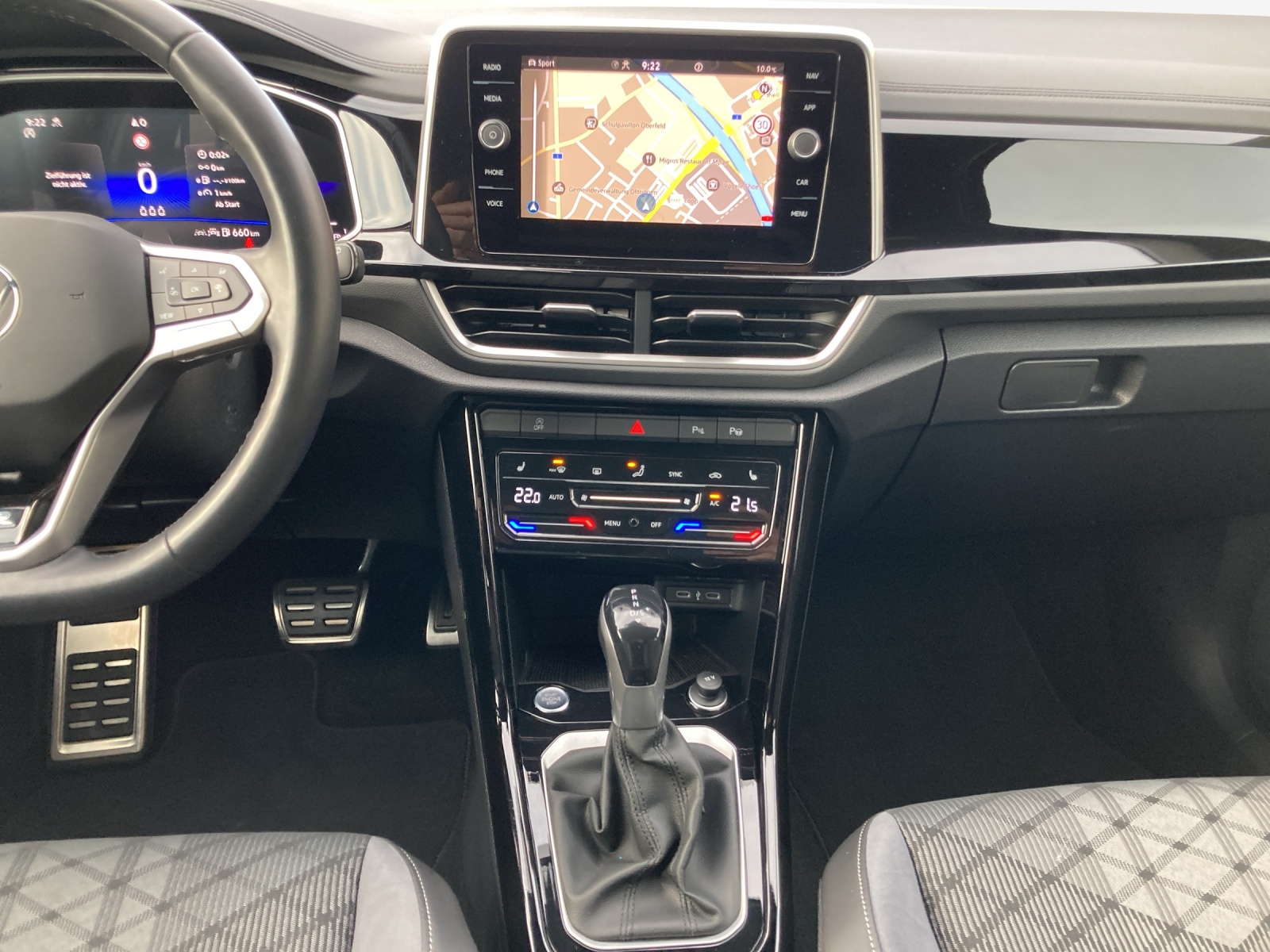 VW T-Roc 2.0 TSI R-Line DSG 4Motion-image-10