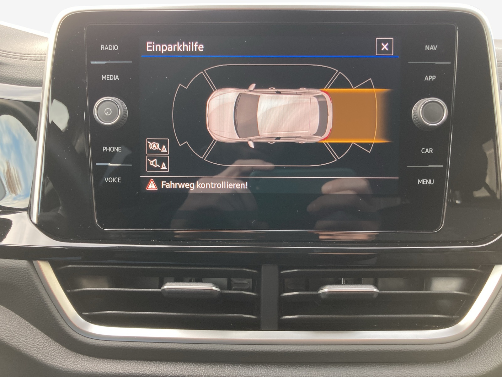 VW T-Roc 2.0 TSI R-Line DSG 4Motion-image-14