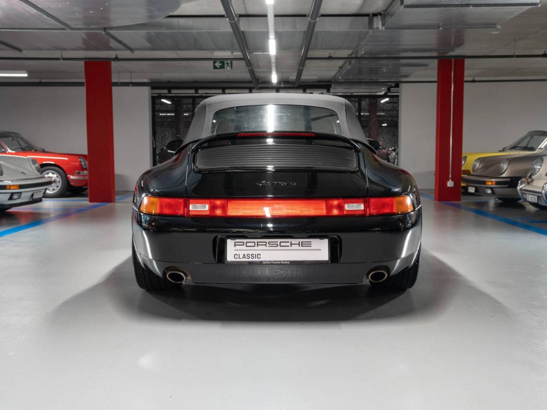 PORSCHE 911 Carrera Cabriolet-image-6