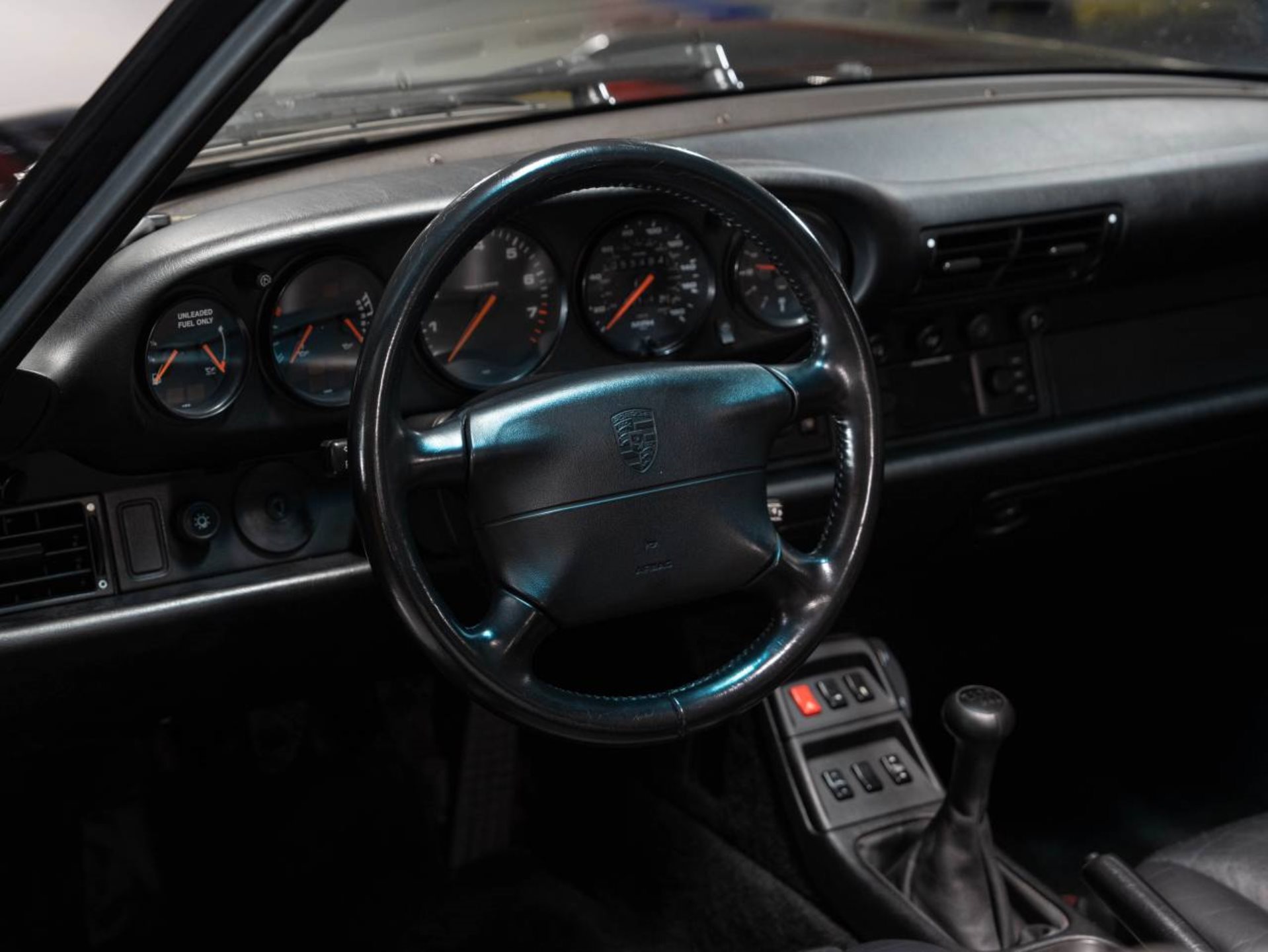 PORSCHE 911 Carrera Cabriolet-image-16