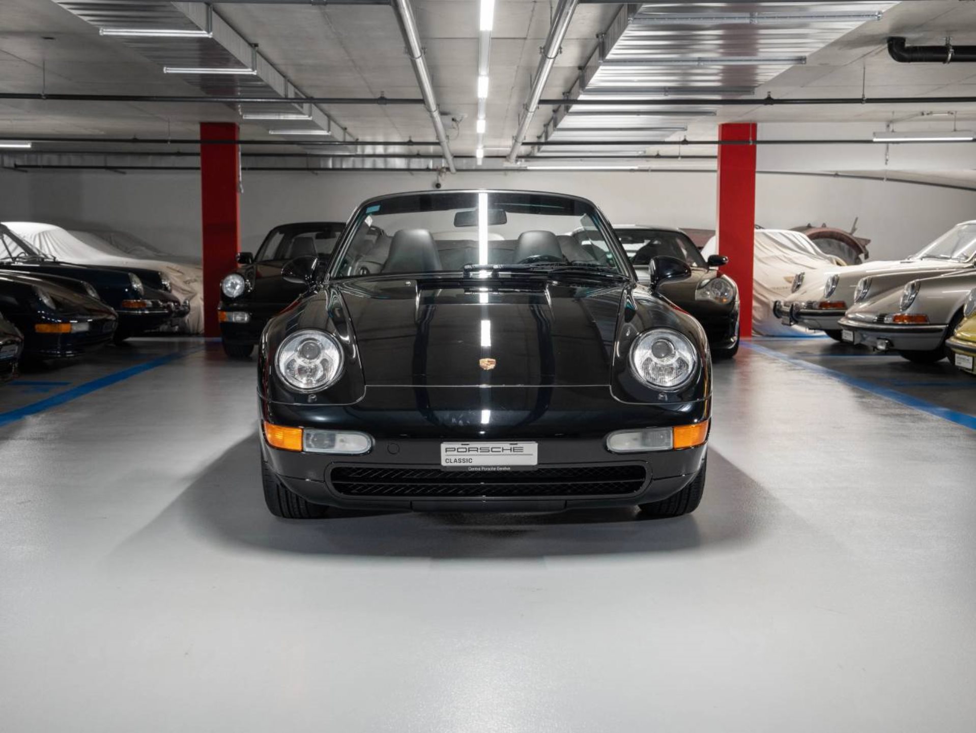 PORSCHE 911 Carrera Cabriolet-image-9