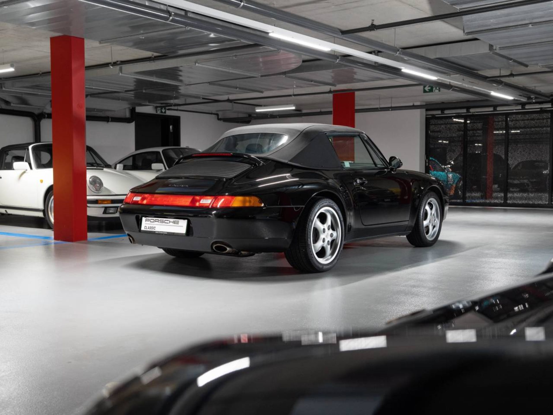 PORSCHE 911 Carrera Cabriolet-image-5