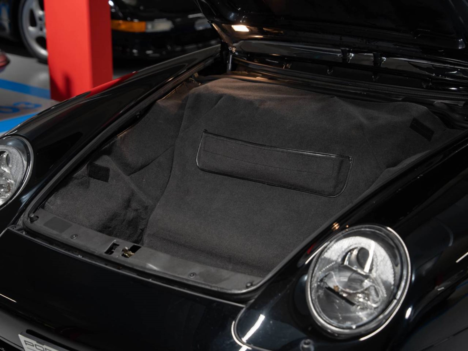 PORSCHE 911 Carrera Cabriolet-image-21