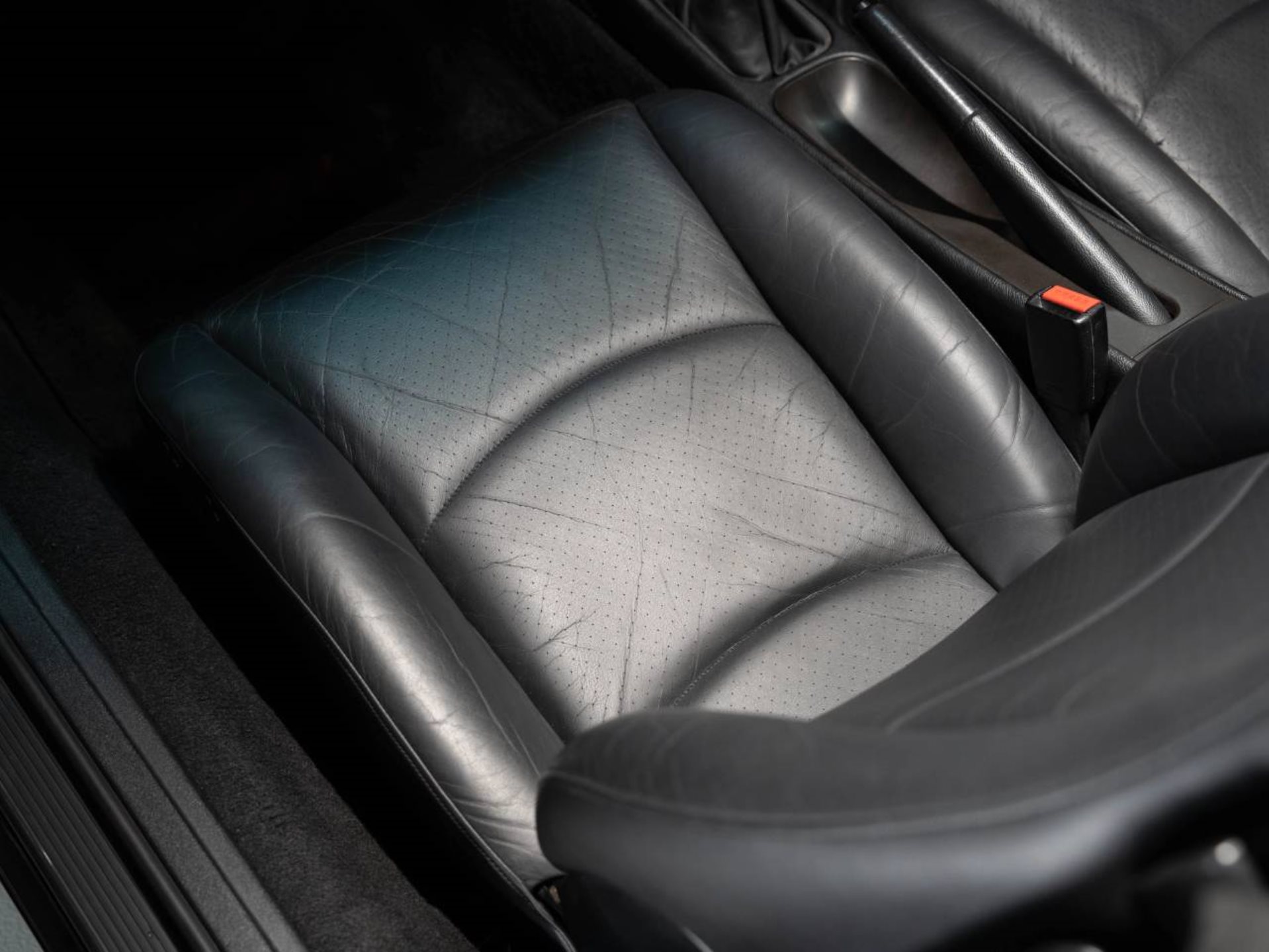 PORSCHE 911 Carrera Cabriolet-image-15