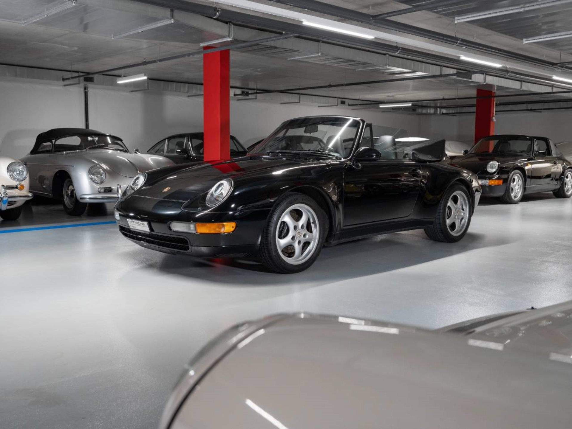 PORSCHE 911 Carrera Cabriolet-image-8
