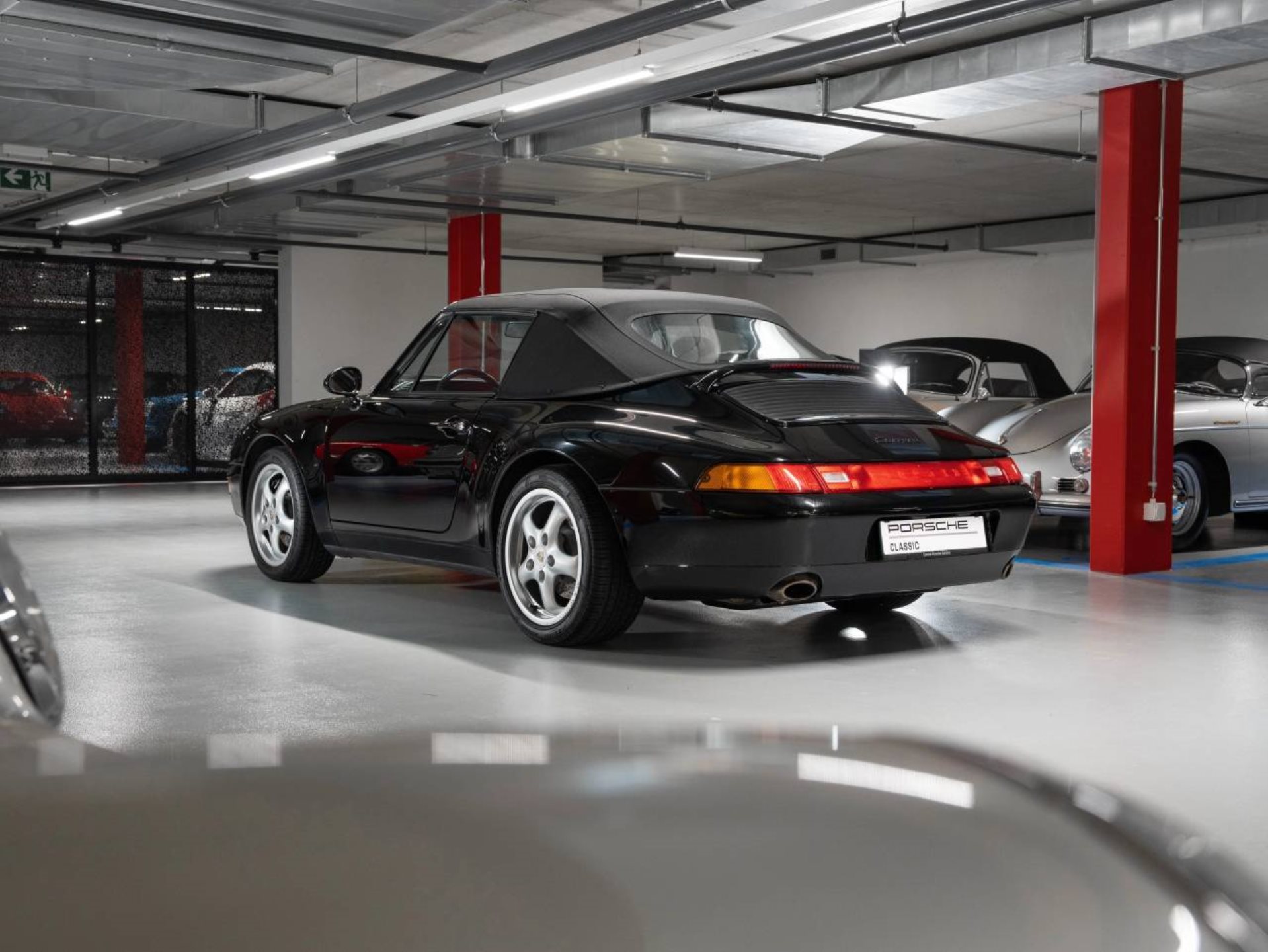 PORSCHE 911 Carrera Cabriolet-image-7