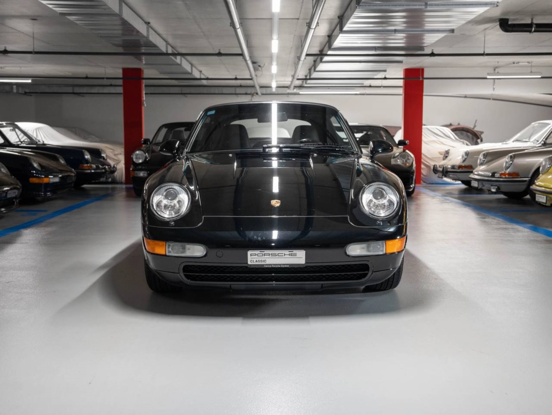 PORSCHE 911 Carrera Cabriolet-image-1