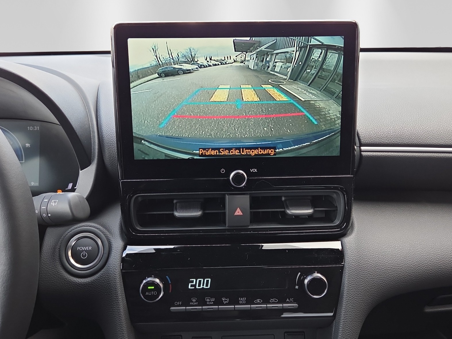 TOYOTA Yaris Cross 1.5 Trend e-CVT-image-14