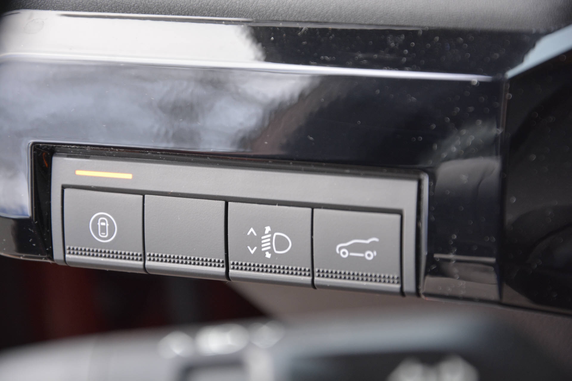 RENAULT R4 E-Tech electric iconic 150 Comfort Range-image-11