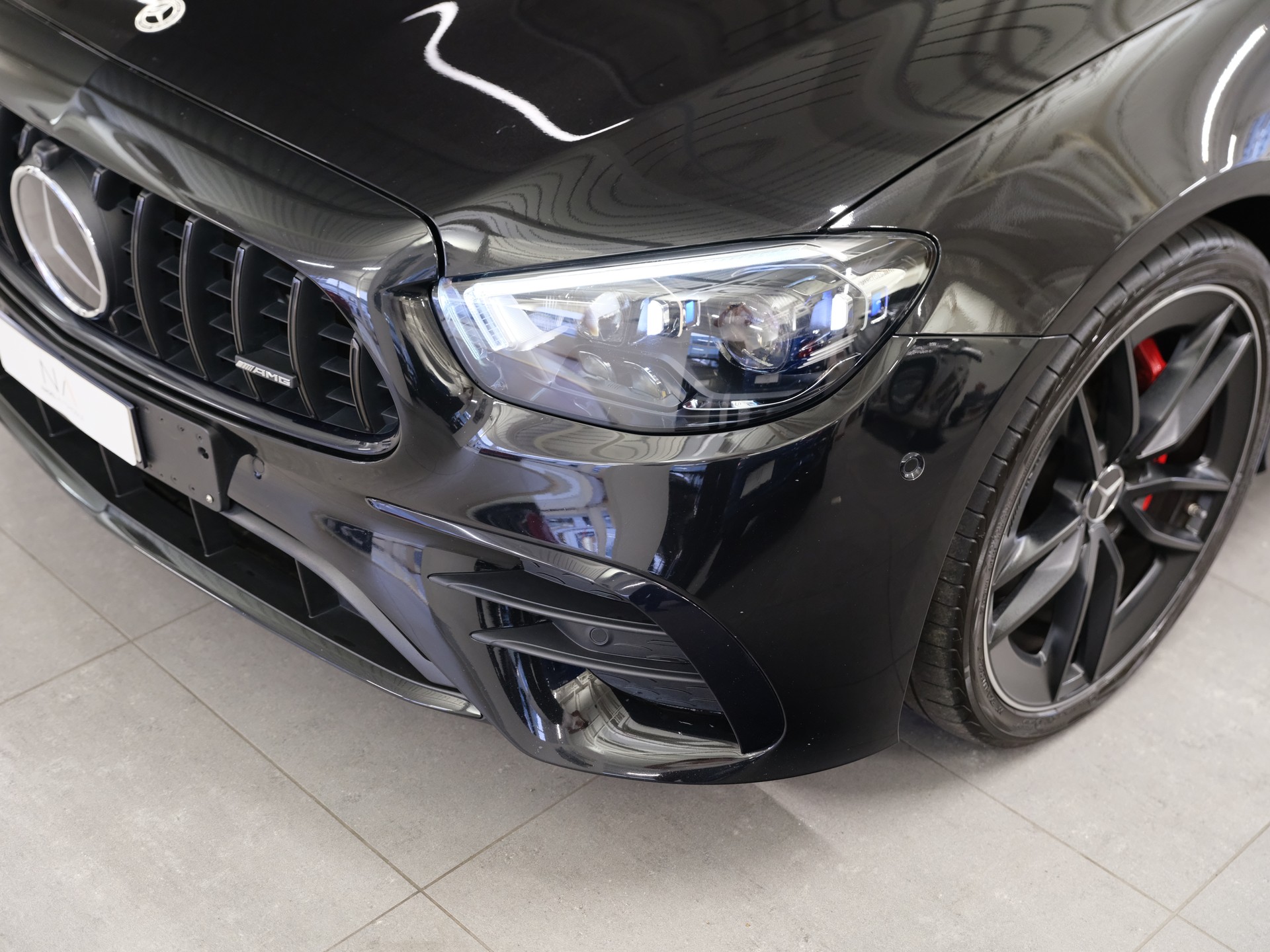 MERCEDES-BENZ AMG E 53 4Matic+ Speedshift 9G-TCT *Park-Paket* *360° Kamera* *Panorama Schiebedach*-image-9