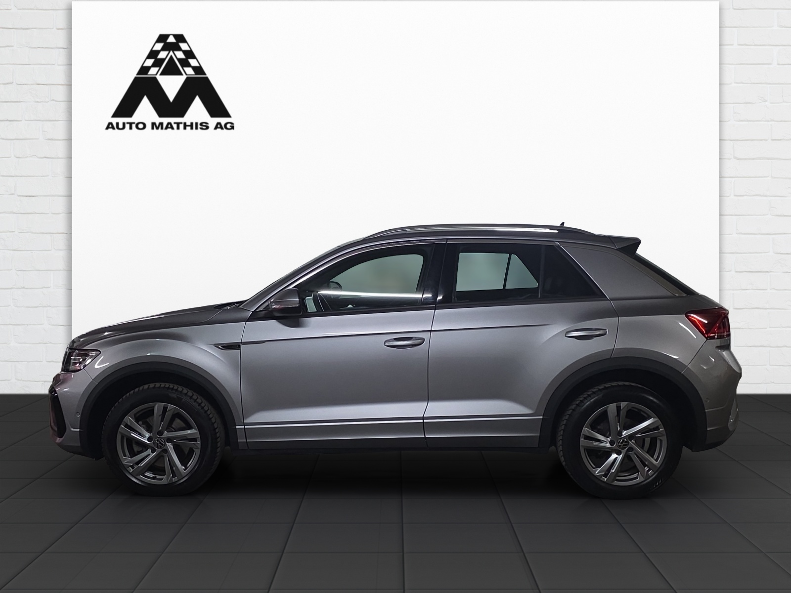 VW T-Roc 2.0 TSI R-Line DSG 4Motion-image-2