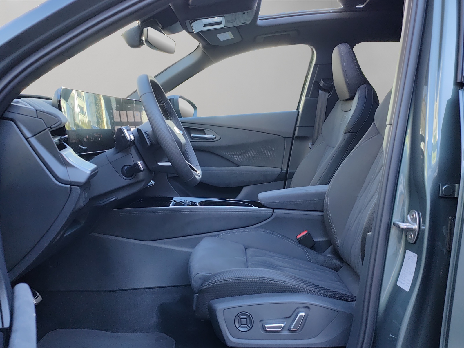 AUDI Q3 SUV TFSI quattro 195 kW S tronic-image-6