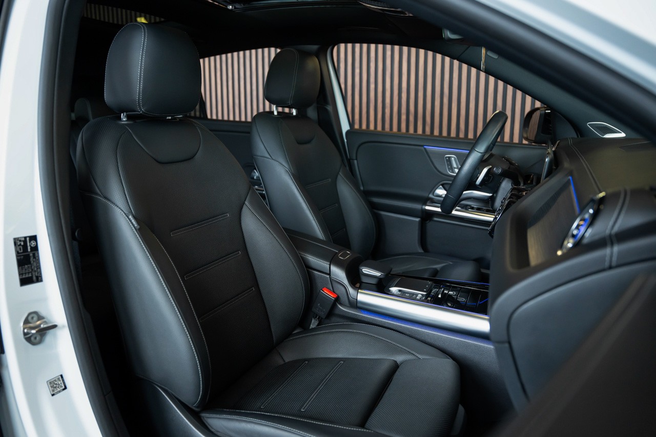 MERCEDES-BENZ GLA 250 4Matic AMG Line 8G-DCT-image-15