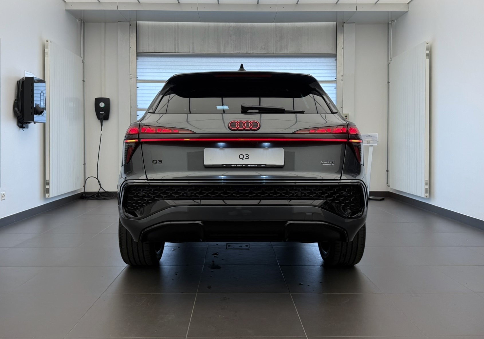 AUDI Q3 SUV TFSI quattro 195 kW S tronic-image-26